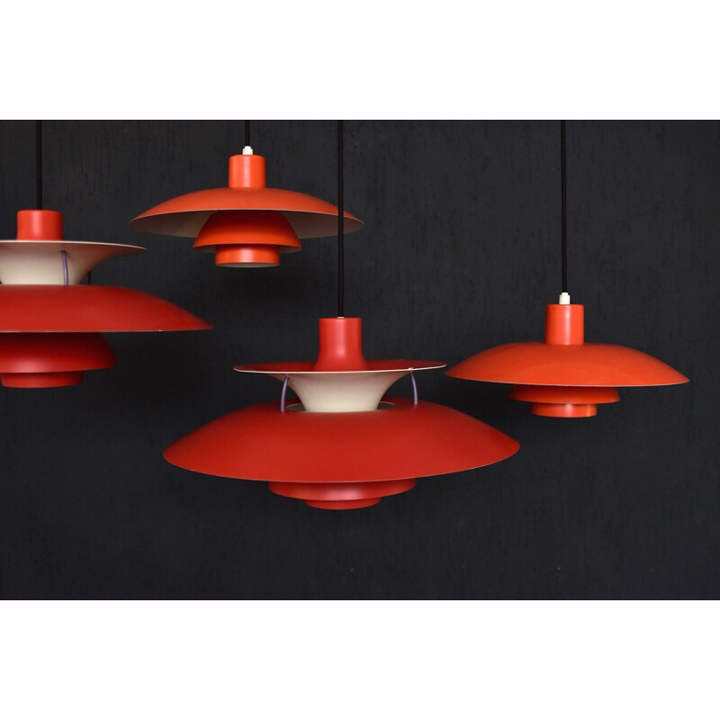 Suspension rouge "PH5" par Louis Poulsen pour Poul Henningsen - 1950