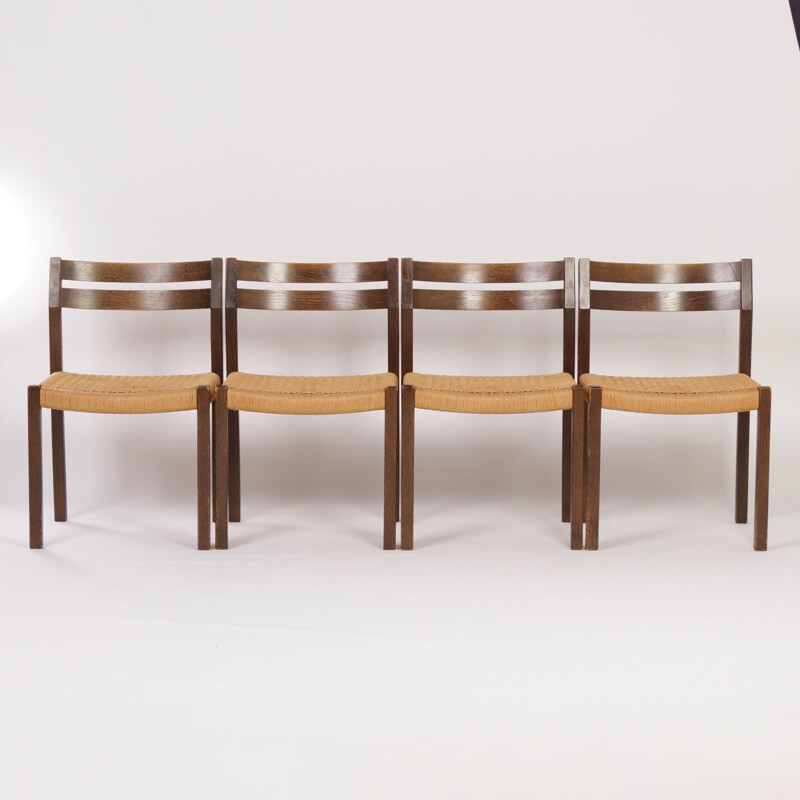 Suite de 4 chaises à repas danoises 401 par Jorgen Henrik Møller pour J.L. Møller - 1974 