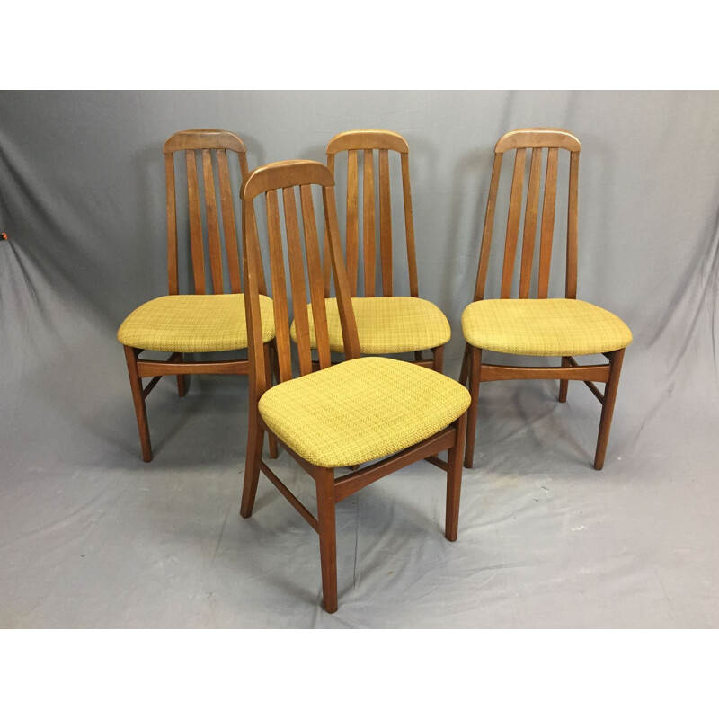 Set of 4 vintage chairs - 1970s