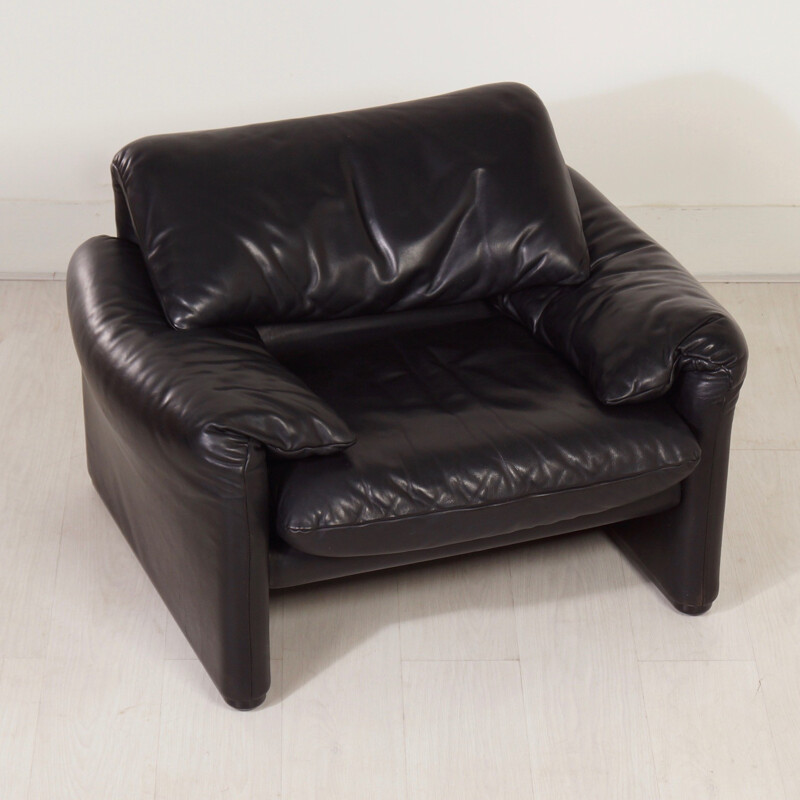 Maralunga black leather easy Chair by Vico Magistretti for Cassina - 1970s