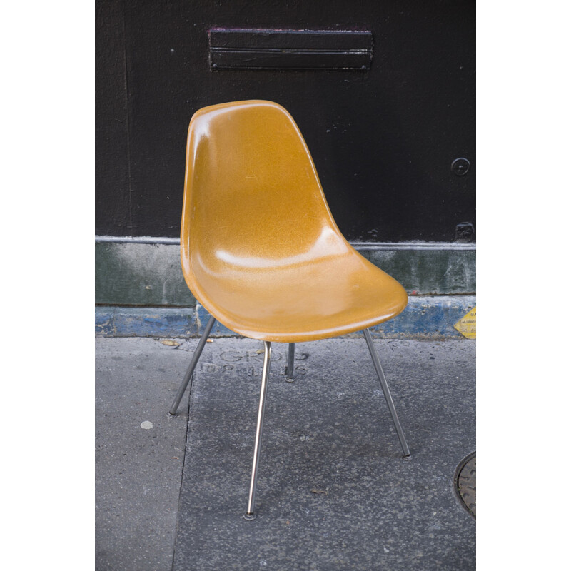 Vintage "Dsx" Dark Ocher Chair by Eames for Herman Miller - 1950s