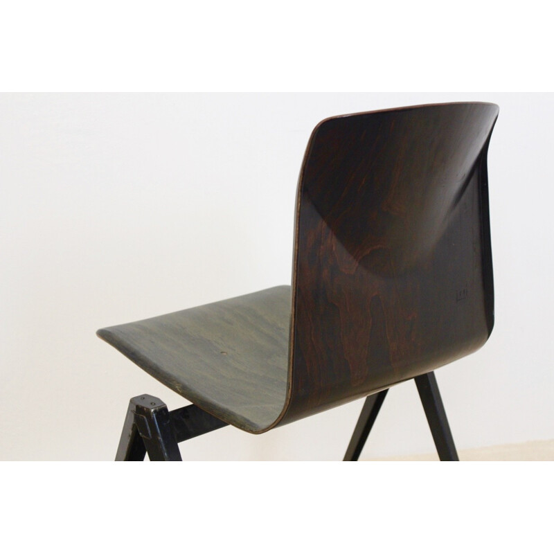 Industrieller Vintage-Stuhl S22 von Pagholz Galvanitas, 1960