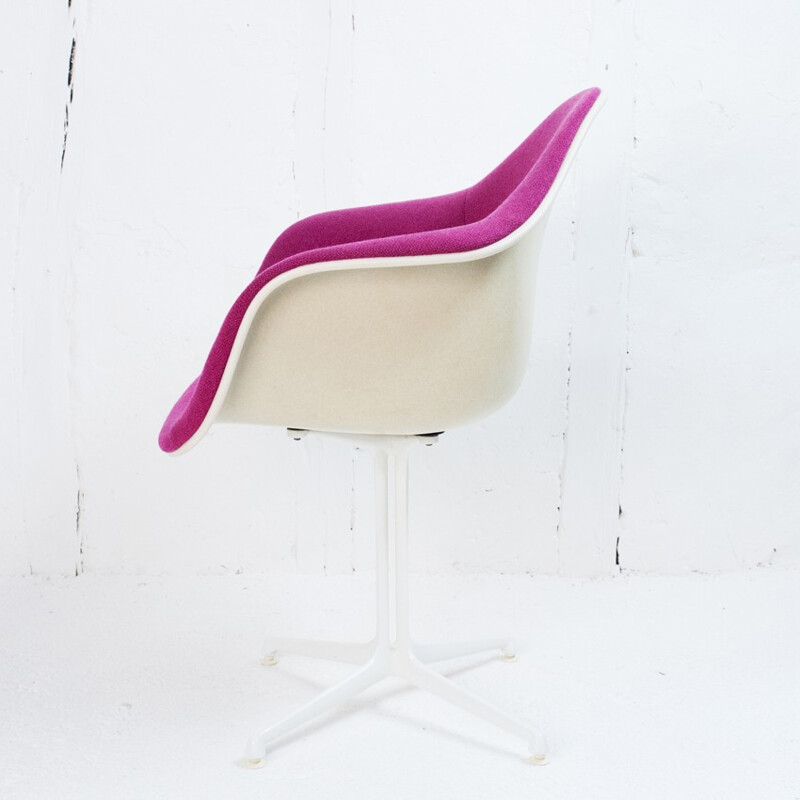 Pink armchair "La Fonda", Charles and Ray EAMES - 1970s