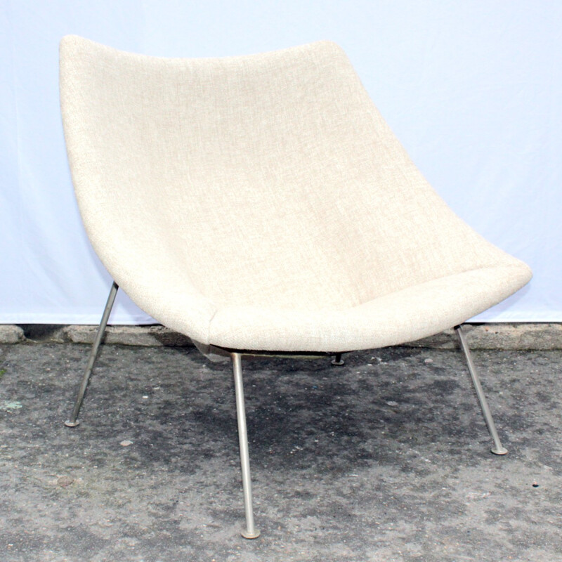 Pair of "Oyster" low chairs by Pierre Paulin for Artifort - 1960s