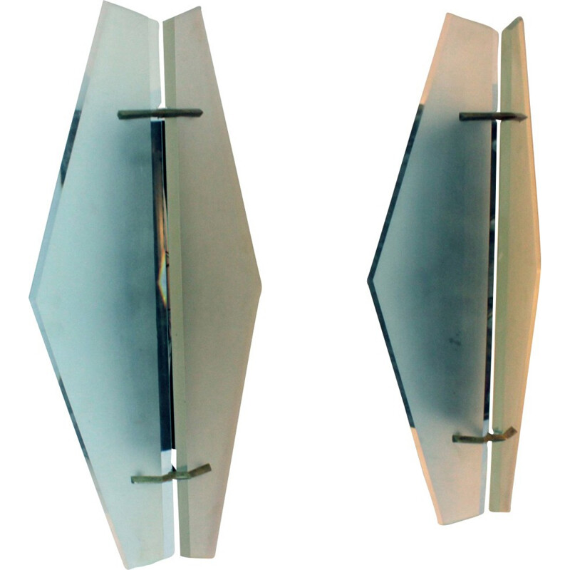 A pair of wall lamp by Max Ingrand for Fontana Arte