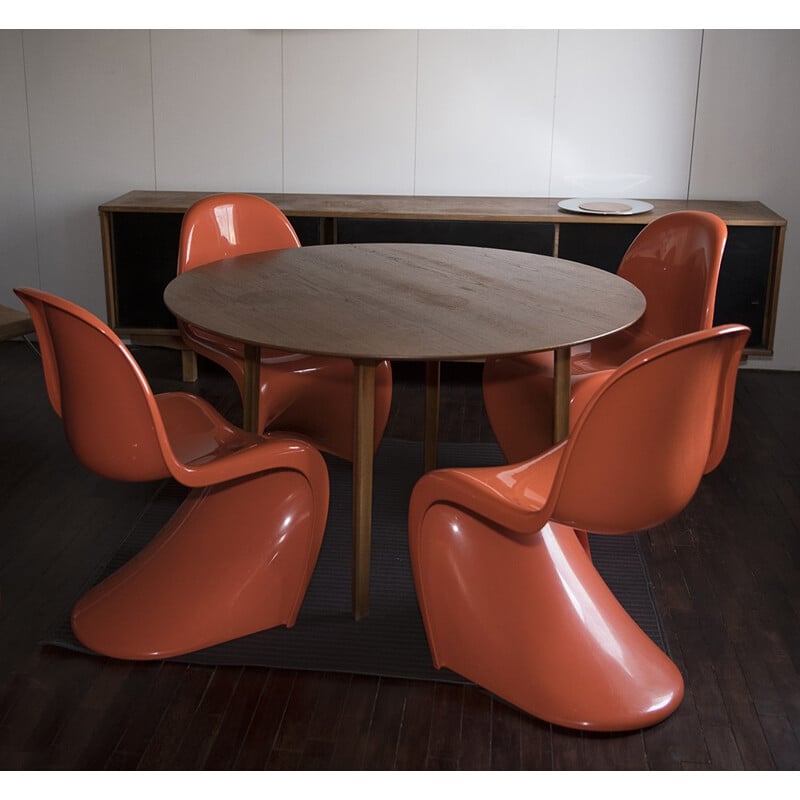 Grand prix Table vintage par Arne Jacobsen - 1950