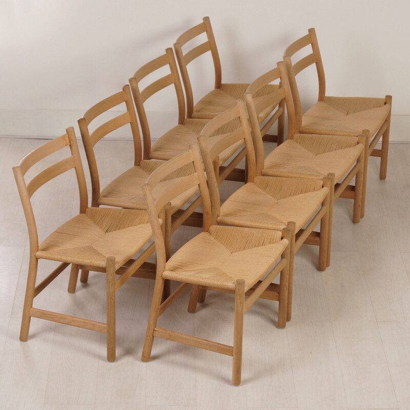 Oak Dining Set with CH47 Hans Wegner Dining Chairs and Møller Table - 1960s