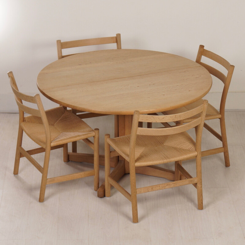 Oak Dining Set with CH47 Hans Wegner Dining Chairs and Møller Table - 1960s