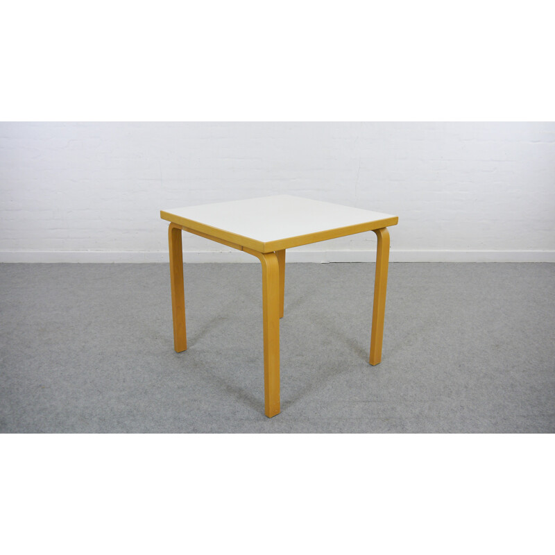 Table à repas Alvar Aalto modèle "81C" pour Artek  - 1930