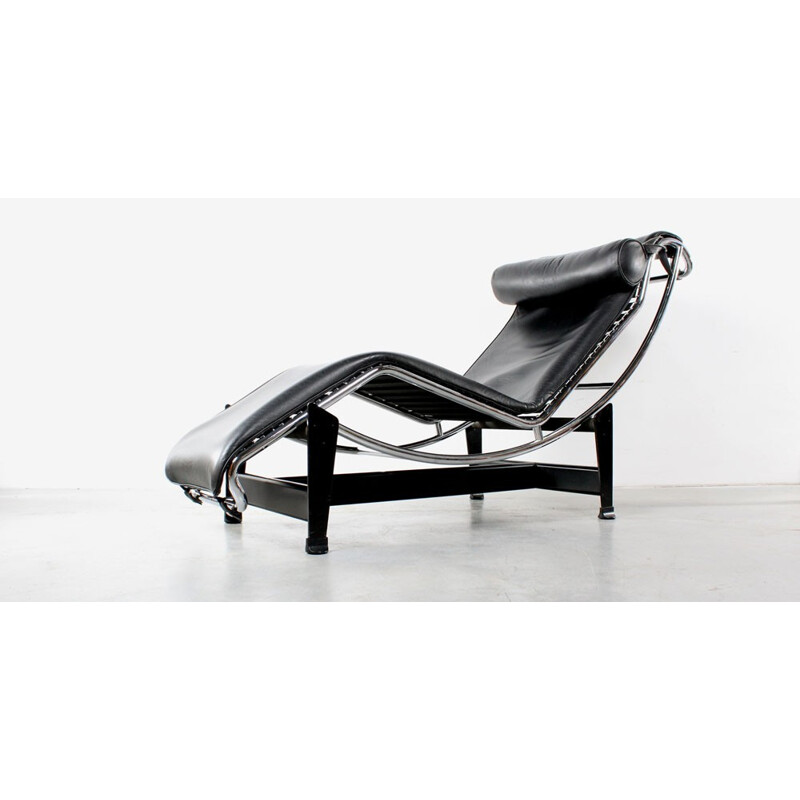 Lounge chair LC4 by Le Corbusier, Pierre Jeanneret, Charlotte Perriand for Cassina - 2000 