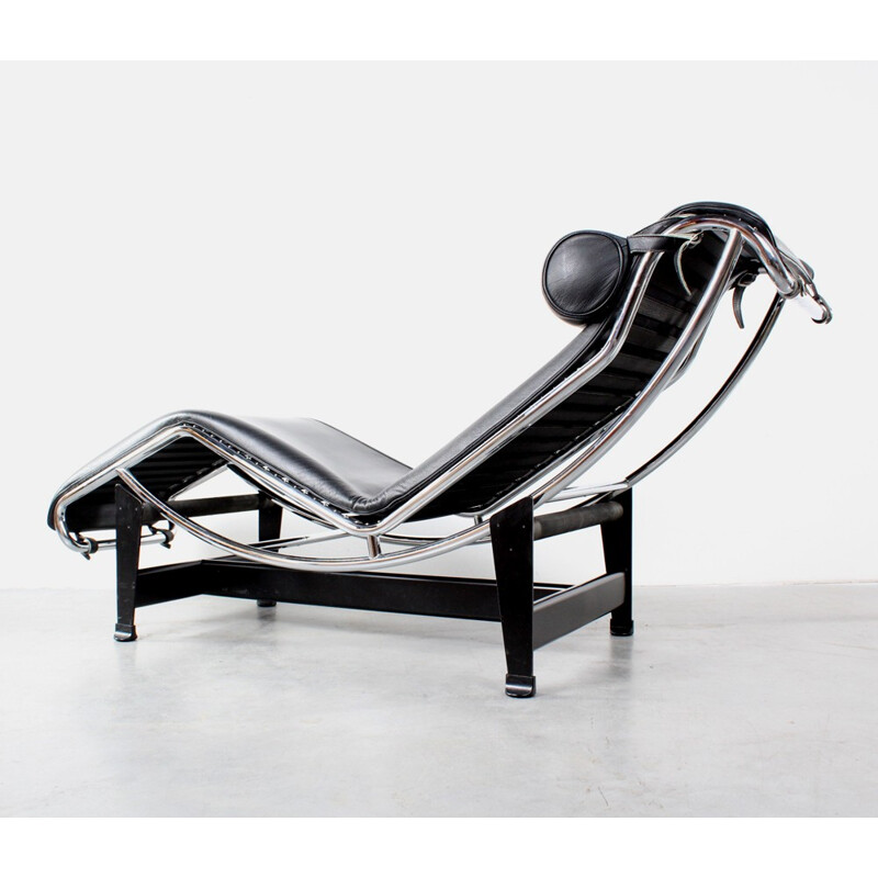 Lounge chair LC4 by Le Corbusier, Pierre Jeanneret, Charlotte Perriand for Cassina - 2000 