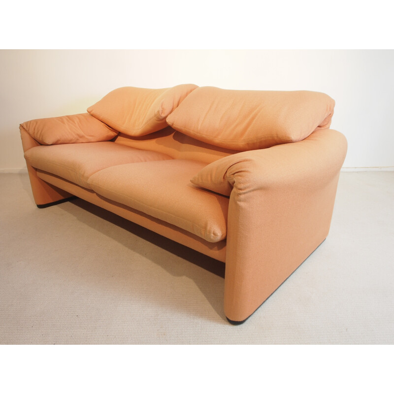 Vintage "Maralunga" 2-seater sofa by Vico Magistretti for Cassina - 1970s