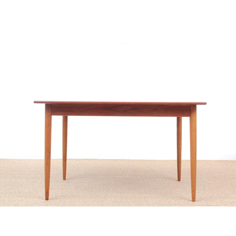Extendable dining table in teak and oak - 1950s