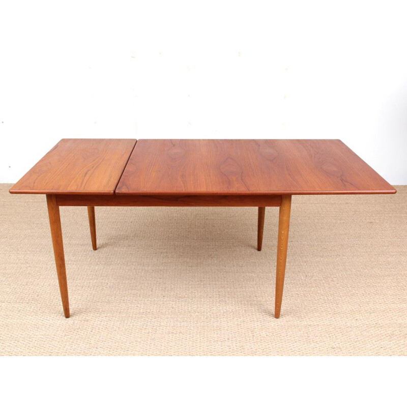 Teak en eiken uittrekbare eettafel - 1950