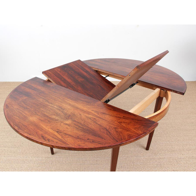 Scandinavian round dining table in Rio rosewood - 1970s