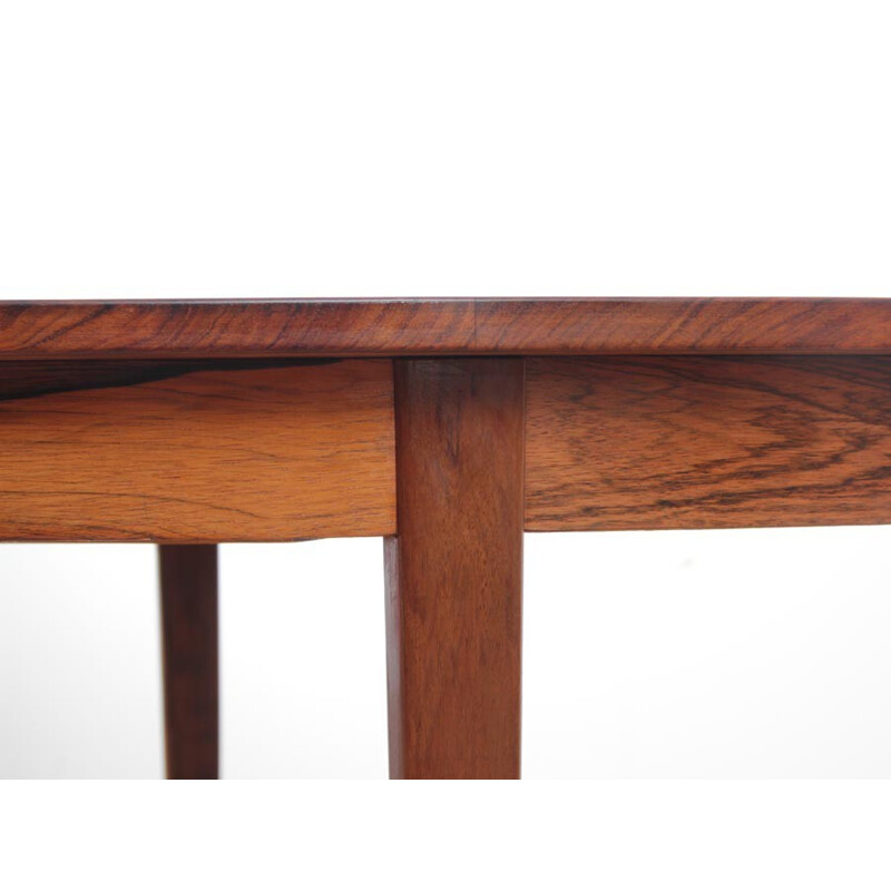 Scandinavian round dining table in Rio rosewood - 1970s