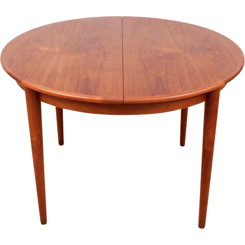 Scandinavian round dining table in teak - 1950s