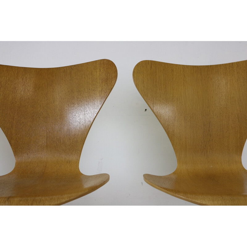 7-series vintage chair by Arne Jacobsen for Fritz Hansen - 1970s