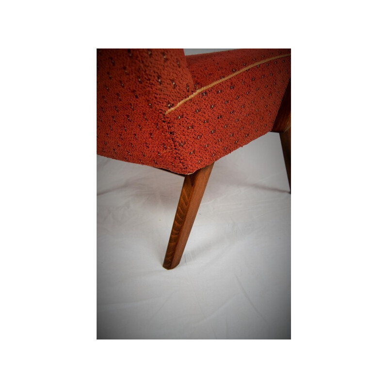 Fauteuil vintage rouge en bois par Thon - 1960