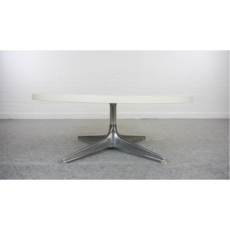 Tavolino vintage a 4 stelle in alluminio con piano laminato bianco di Horst Brüning per COR Sedia, Germania 1970