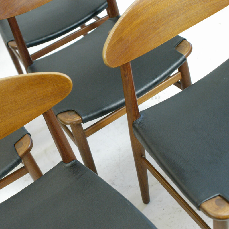 Set of 6 Danish teak dining Chairs by Peter Hvidt - 1950s