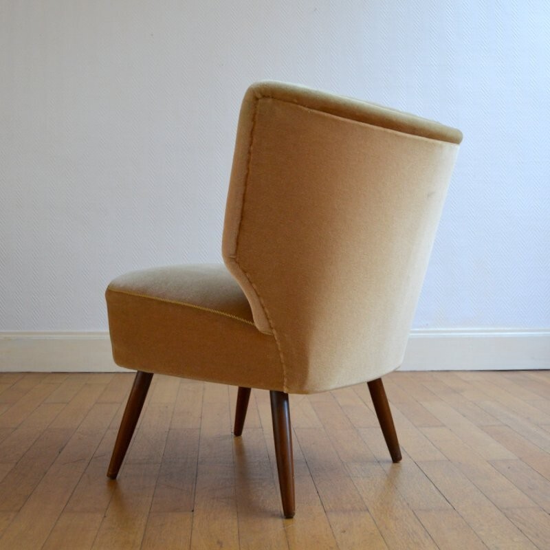 Vintage chair in beige silk velvet - 1960s