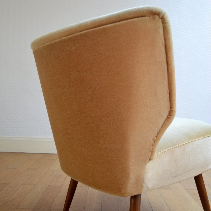 Vintage chair in beige silk velvet - 1960s