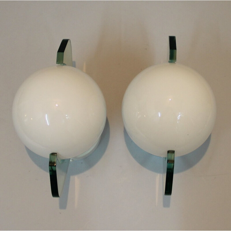 Pair of vintage wall lamps in opaline, Italiy - 1960s