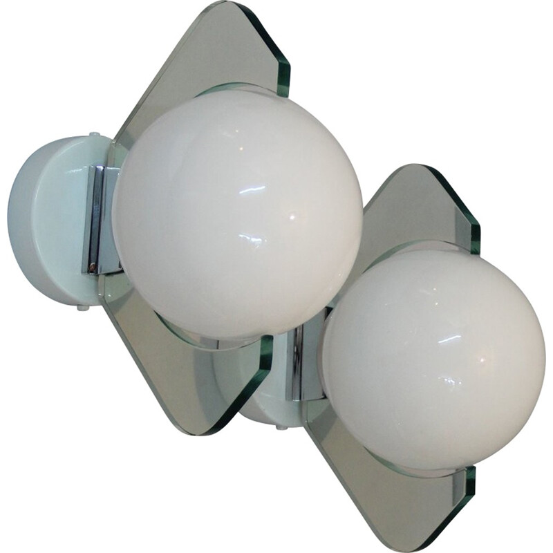 Pair of vintage wall lamps in opaline, Italiy - 1960s