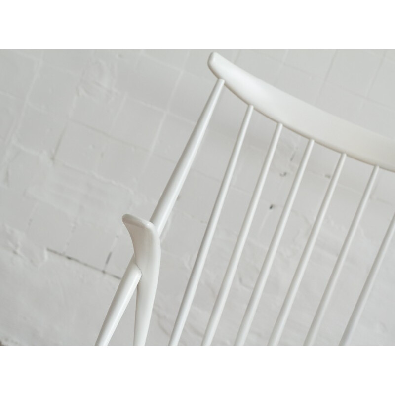 White rocking chair by Illum Wikkelsø for Niels Eilersen - 1950s