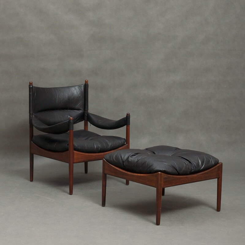 Armchair with its ottoman in rosewood and black leather by Kristian Vedel - 1960s