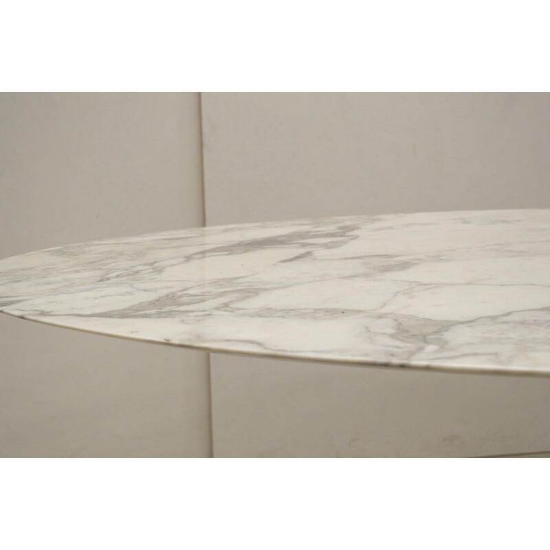 Eero Saarinen Oval Marble Dining Table for Knoll International - 1990s