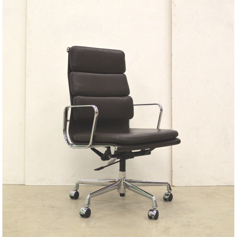 Soft Pad brown leather Office Chair for Vitra by Charles Eames - 2000s