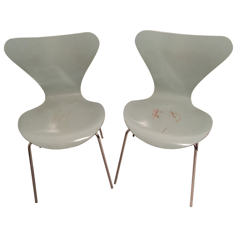 Pair of chairs "Seven", Arne JACOBSEN - 2000