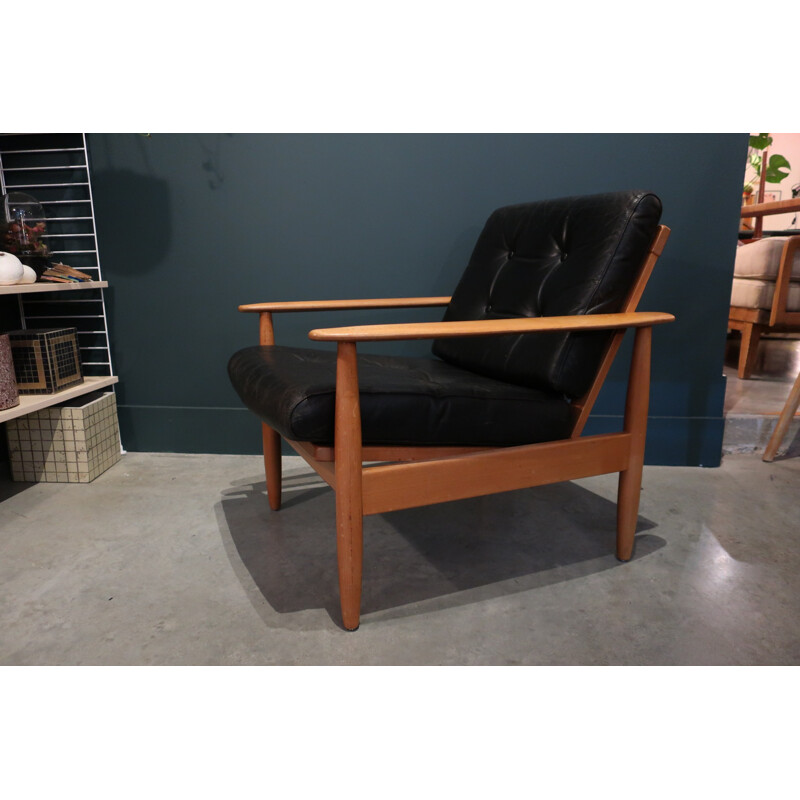 Scandinavian leather armchair - 1960s