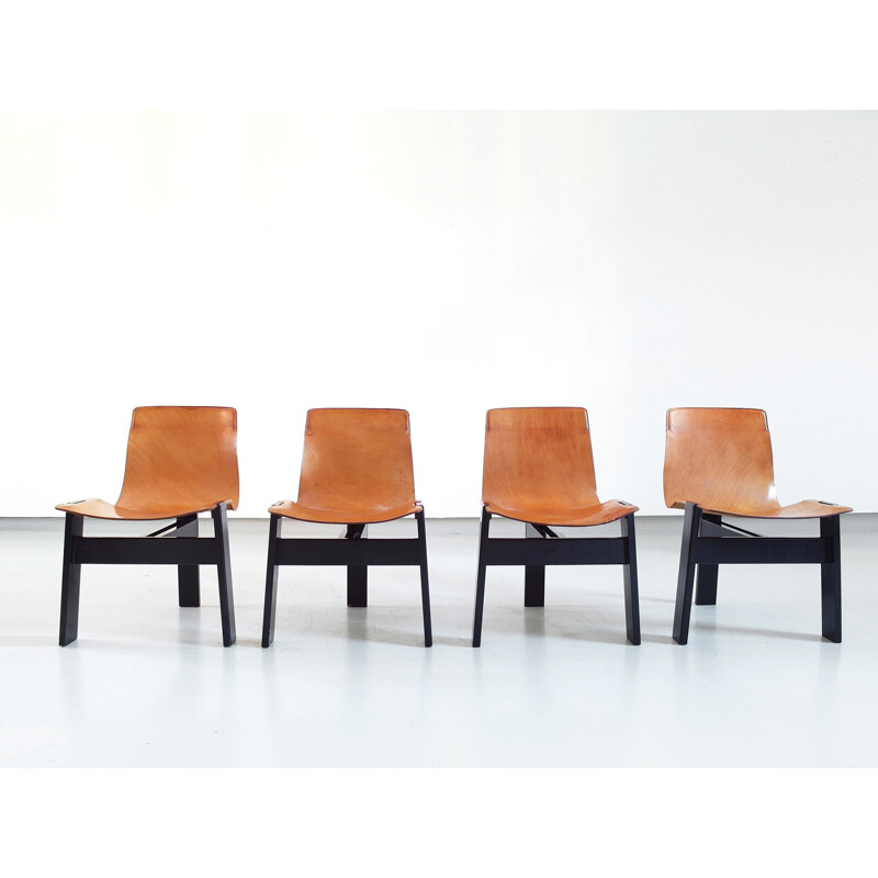 Suite de 4 Chaises à repas Tre 3 authentique en cuir Cognac d'Angelo Mangiarotti, Italie - 1978