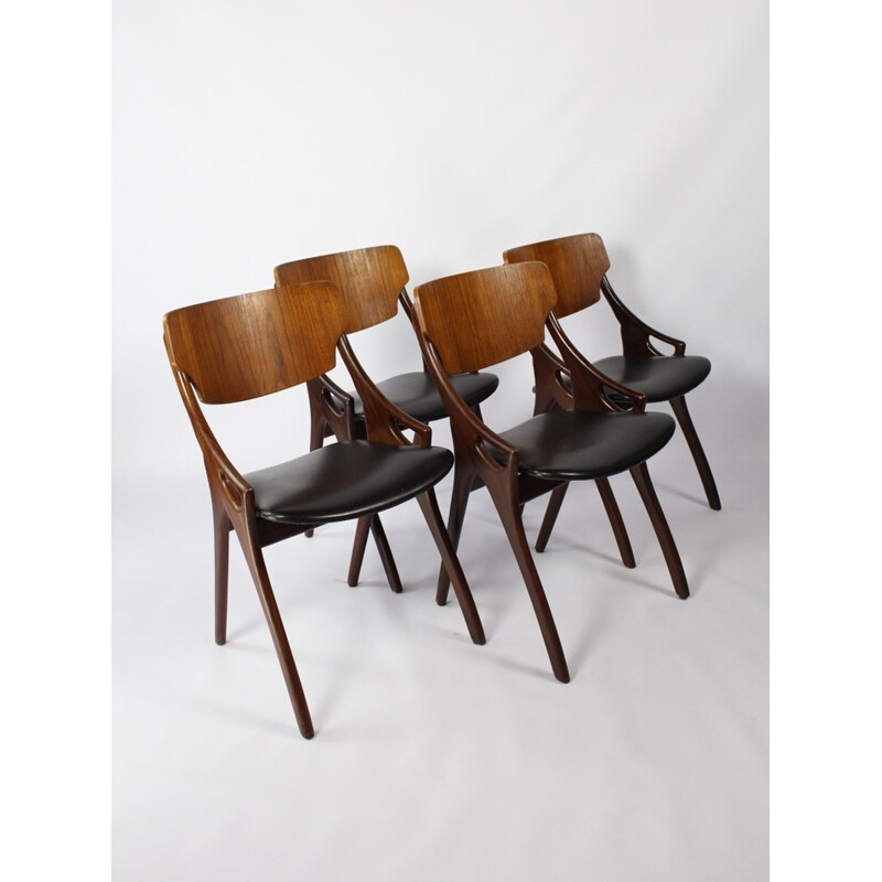 Suite de 4 chaises par Arne Hovmand Olsen pour Mogens Kold Furniture - 1960