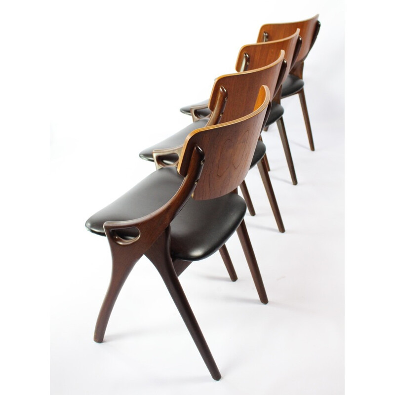Suite de 4 chaises par Arne Hovmand Olsen pour Mogens Kold Furniture - 1960