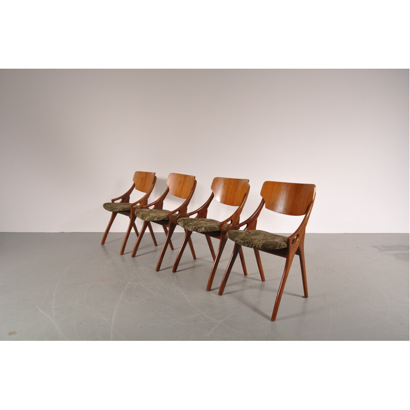 Set of 4 Scandinavian dining chairs by Arne HOVMAND OLSON - 1950s