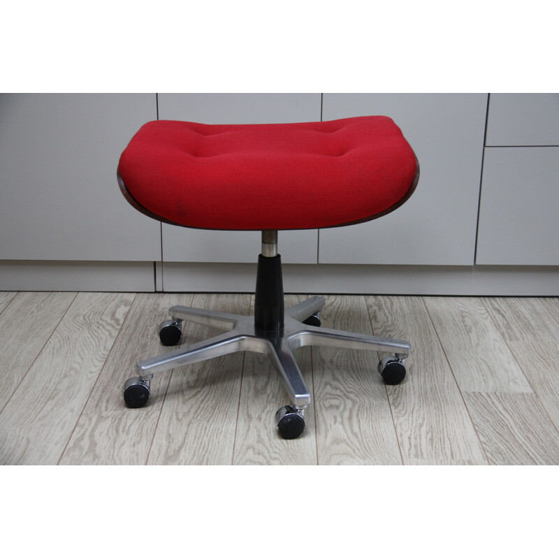 Vintage swivel ottoman of Giroflex in red wool, designed by Martin Stoll for Stoll Giroflex - 1970s