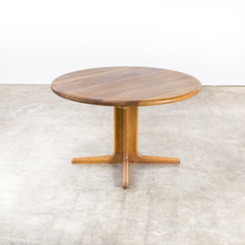 Niels O. Møller round dinner table for Gudme Mobelfabrik - 1960s