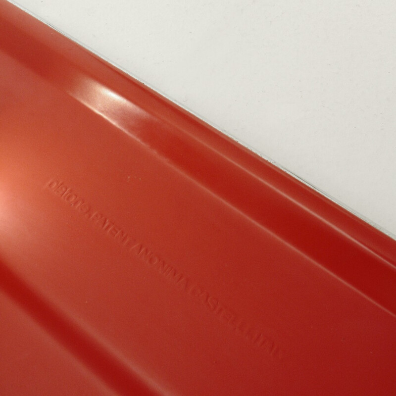 Table de bureau Platone rouge par Giancarlo Piretti pour Anonima Castelli - 1960