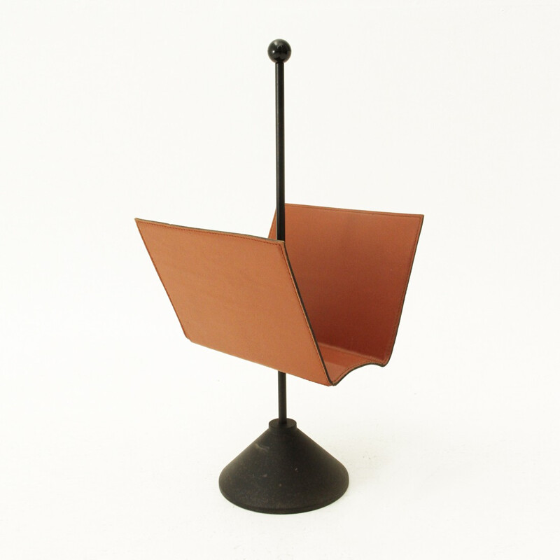 Leather magazine rack by Porada - 1980s