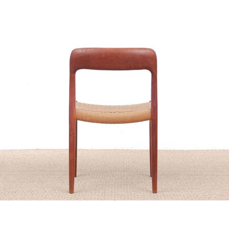 Suite de 6 chaises vintages scandinaves modèle 75 - 1960