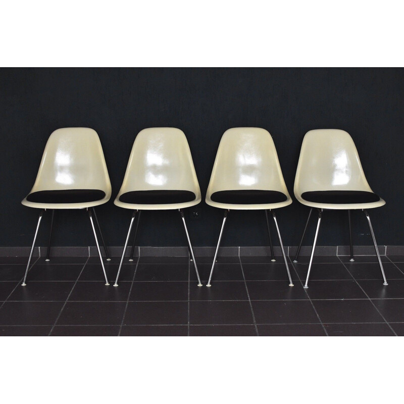 Set of 4 fiberglass side chairs by Ray & Charles Eames for Herman Miller - 1950s