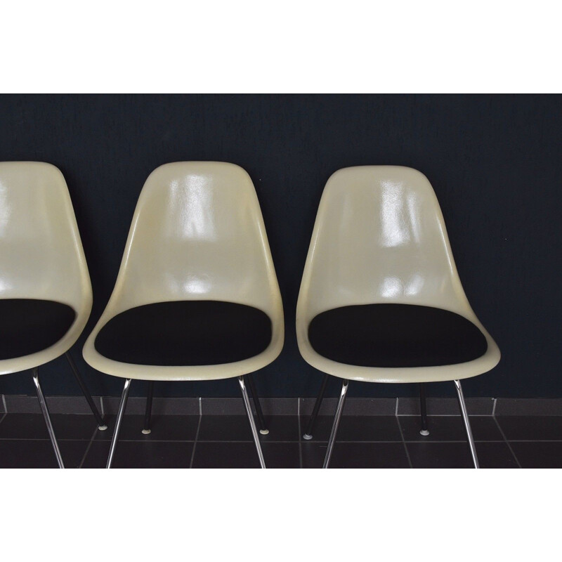 Set of 4 fiberglass side chairs by Ray & Charles Eames for Herman Miller - 1950s