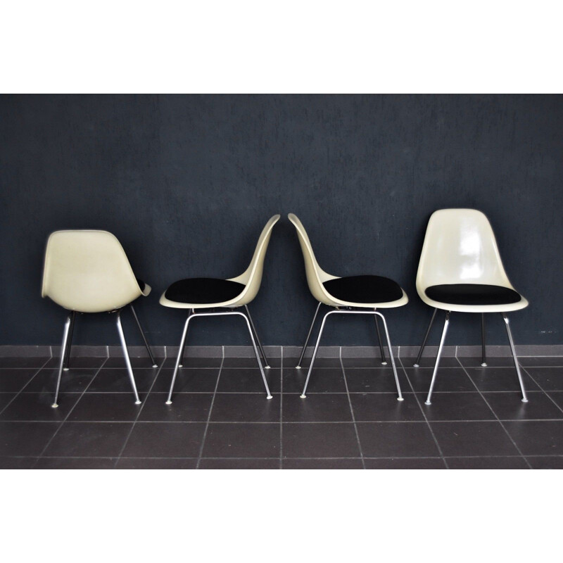 Set of 4 fiberglass side chairs by Ray & Charles Eames for Herman Miller - 1950s