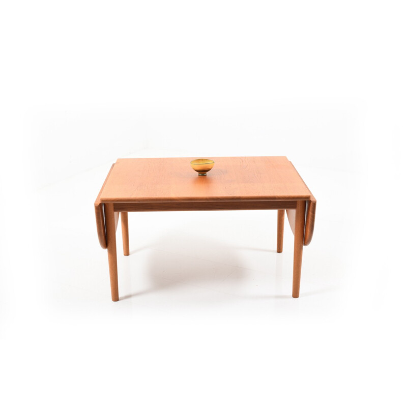 Drop-Leaf Coffee Table by Hans Wegner for Getama - 1960s