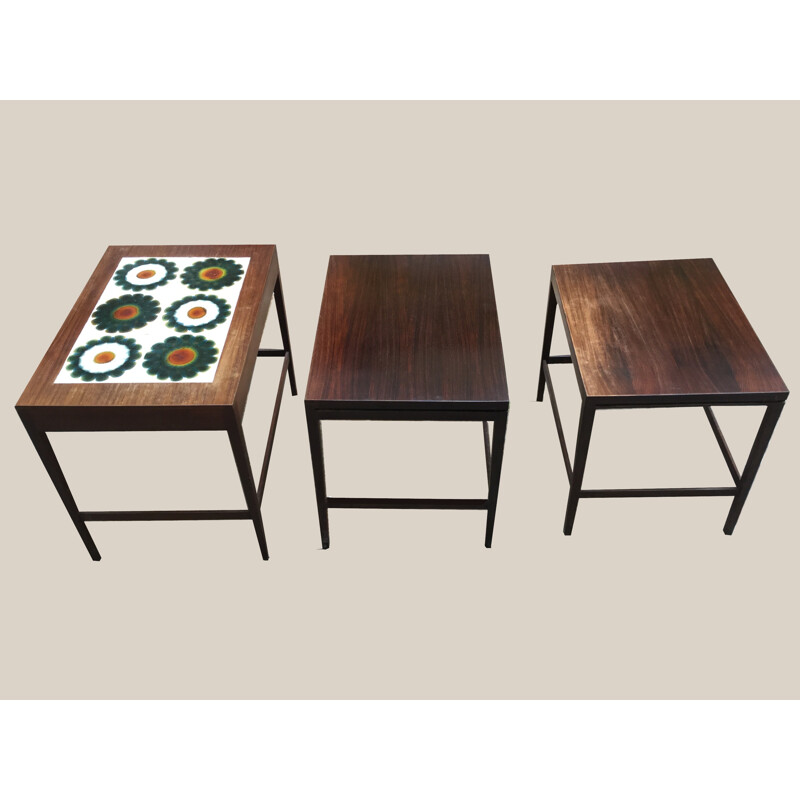 Tres mesas nido vintage de madera de palisandro y cerámica - 1960