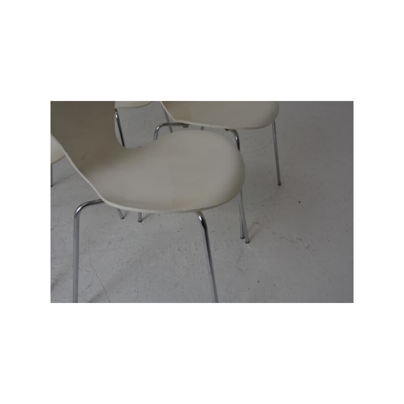 Suite de 4 chaises série 7 par Arne Jacobsen pour Friz Hansen - 1980